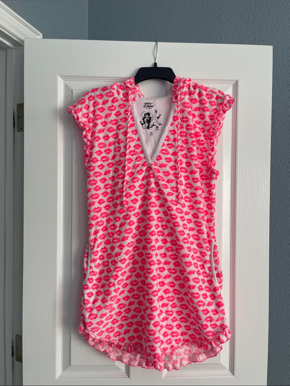 Betsey Johnson Hot Pink Kiss-Print V-Neck Ruffle Sleeve Coverup